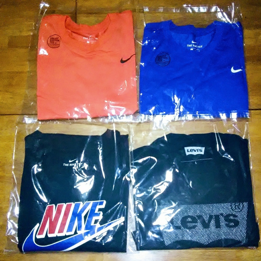 Tee shirts